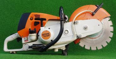 TS 700