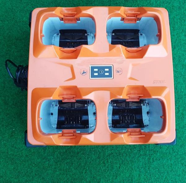 Stihl Mehrfachladegerät AL 301-4