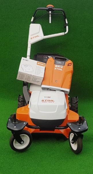 Akku-Rasenmäher RMA 765 V mit AR 3000 L und AL 501