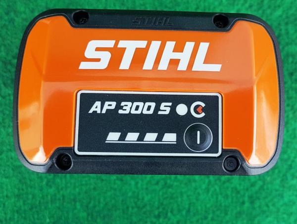 BGA 100 + AP 300 S + AL 301 inkl. Akkutasche mit Anschlussleitung und Doppelschultergurt