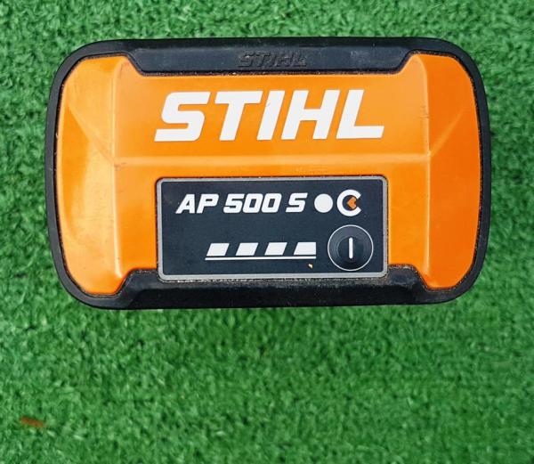 HLA 135  aus 09/2021 mit AP 500 S u. Ladegerät AL 301 (Neu)