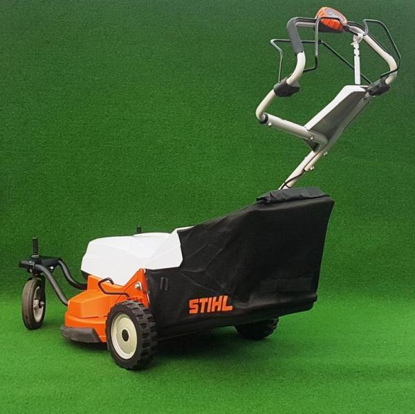 Akku-Rasenmäher RMA 765 V mit AR 3000 L und AL 501